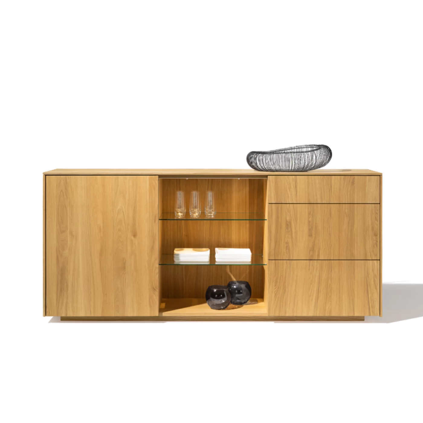 filigno Anrichte in Eiche moderne filigno Anrichte in Eiche massiv mit Beleuchtung