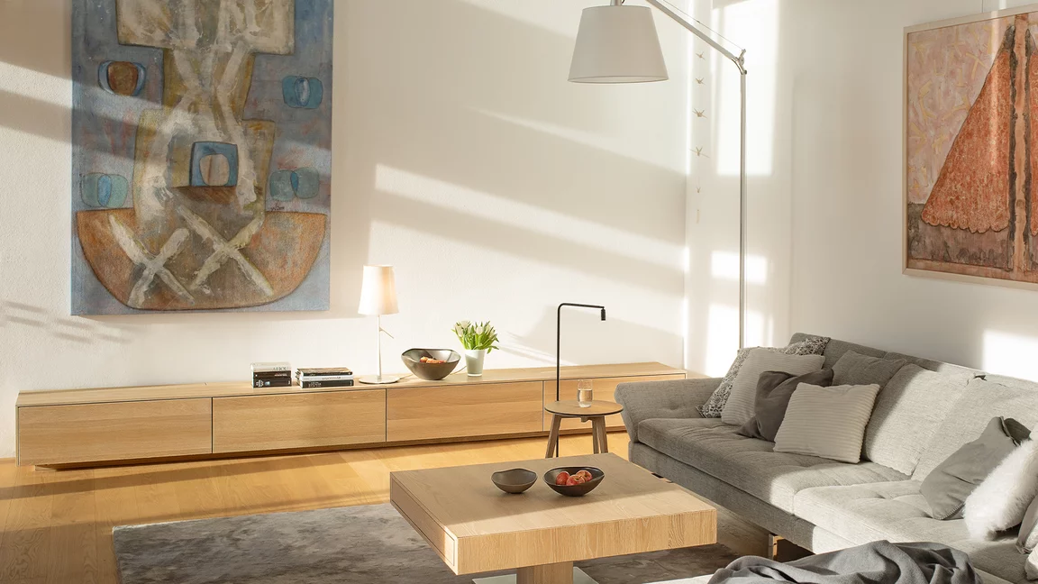 filigno Wohnwand und lift Couchtisch in Massivholz Eiche Weißöl Wohnzimmer mit filigno Wohnwand und lift Couchtisch in Massivholz Eiche Weißöl