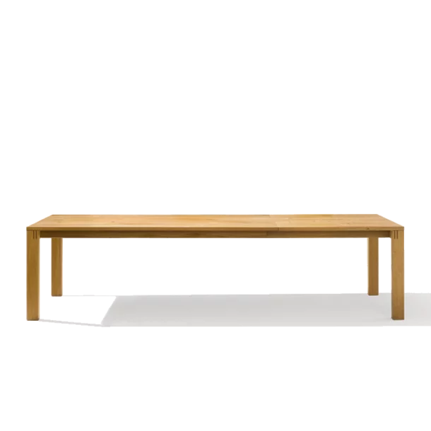 magnum extendable table in oak