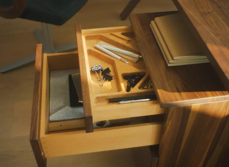 desks | walnut | TEAM 7